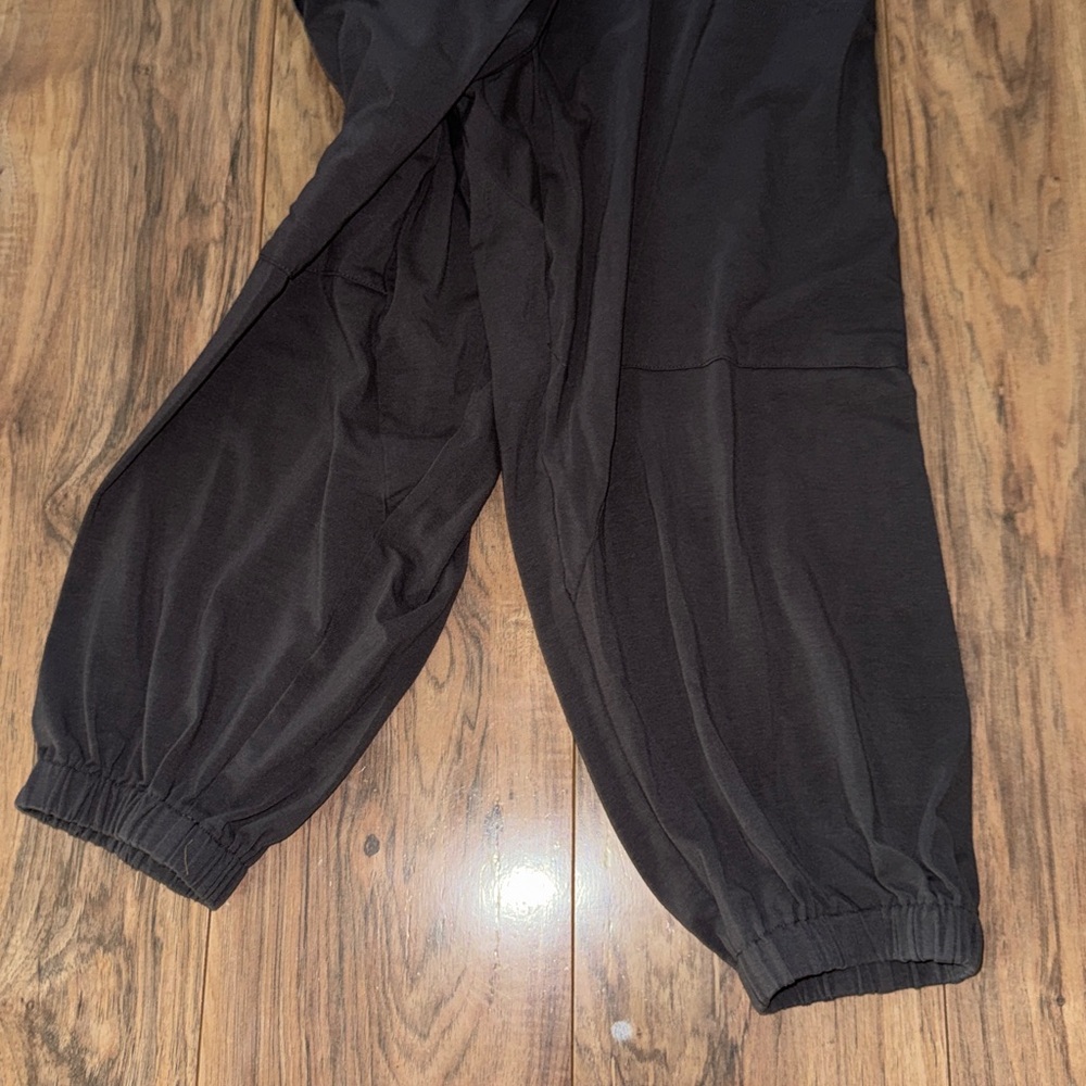 Grey‎ Sleeveless Jumpsuit with Side Tie Detail - Picture 3 of 6